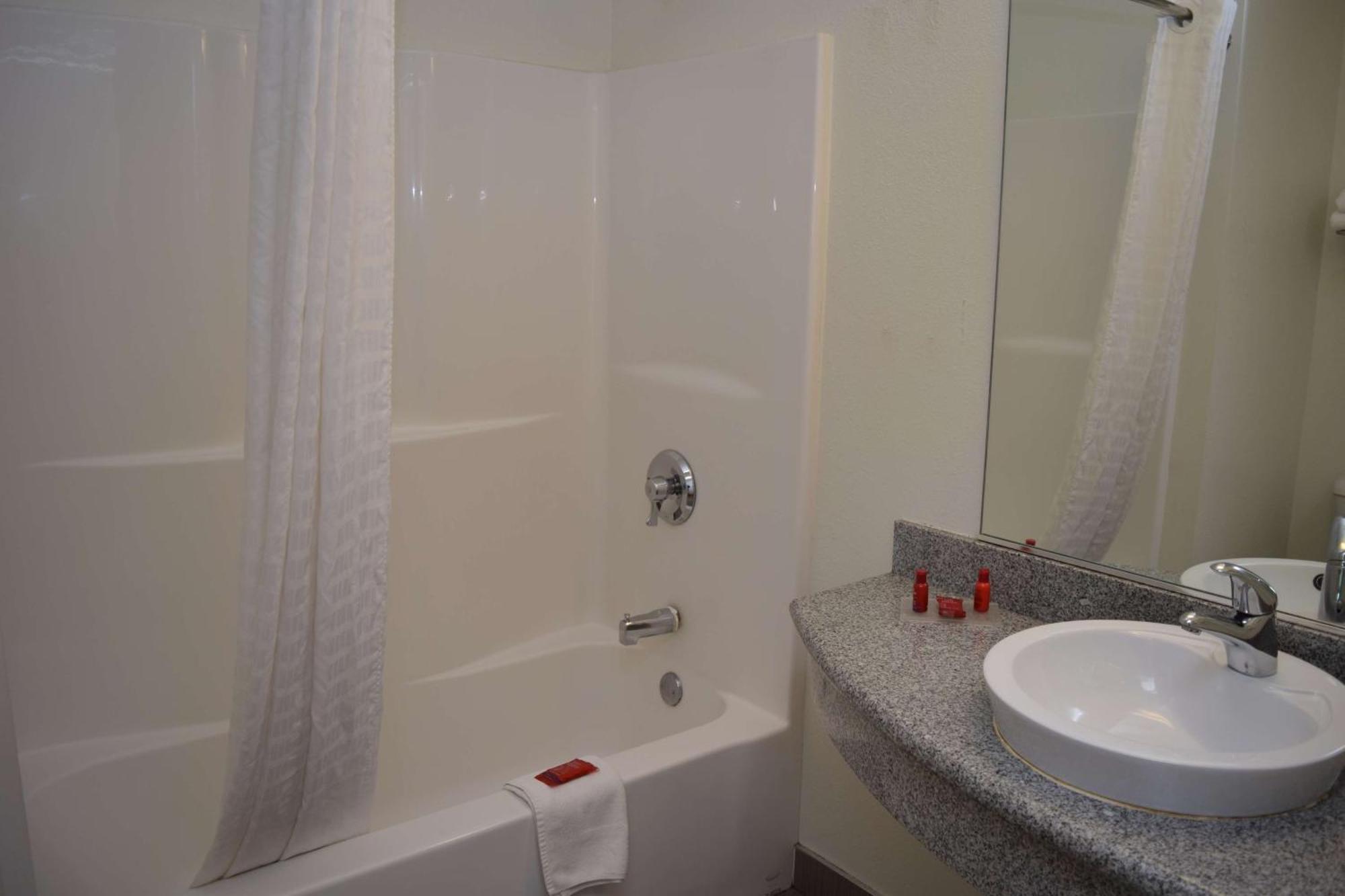 Surestay Plus Hotel By Best Western Niagara Falls East Buitenkant foto